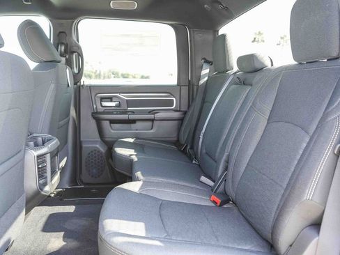 New 2026 RAM 2500 Big Horn AWD/4WD image 19