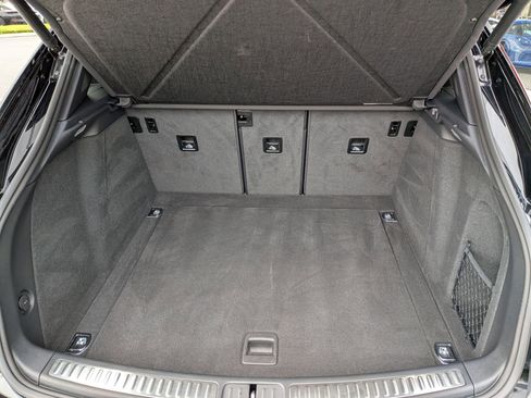 Certified 2025 Porsche Macan image 23