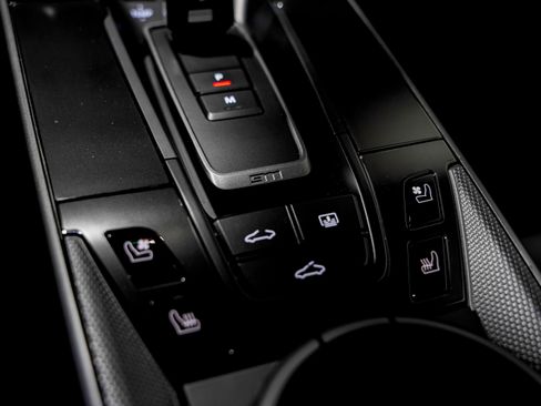 Used 2020 Porsche 911 Carrera S image 17