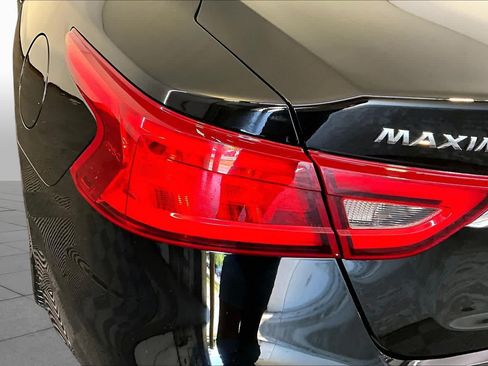 Used 2018 Nissan Maxima 3.5 SL FWD image 28