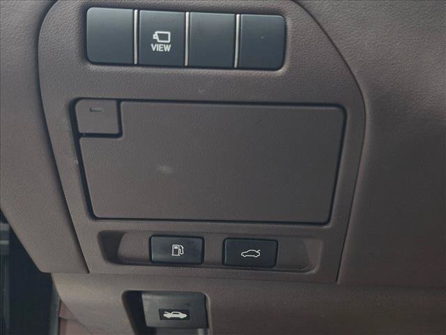 Used 2018 Lexus LS 500 w/ Interior Upgrade Package RWD image 9