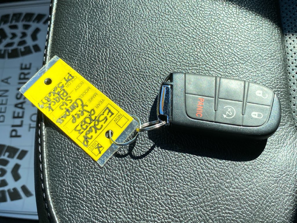 Used 2023 Jeep Compass Limited AWD/4WD image 23
