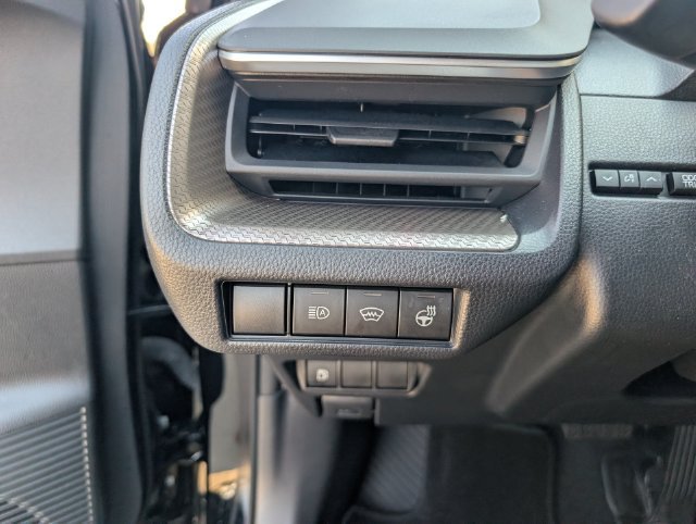 Used 2024 Toyota Prius XLE FWD image 11