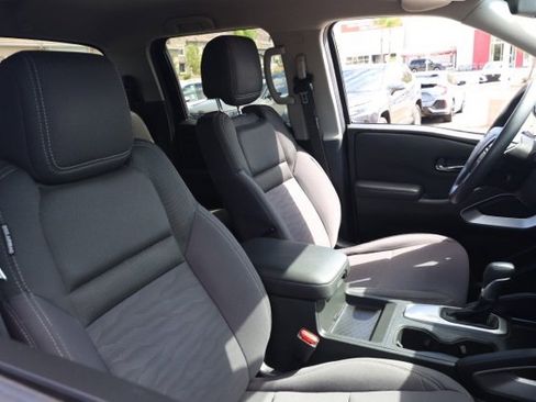 Used 2023 Nissan Frontier SV image 20