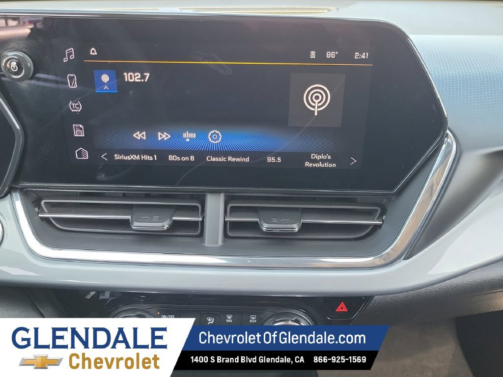 Used 2025 Chevrolet Trax LT FWD image 17