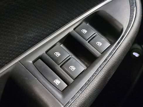 Used 2018 Chevrolet Cruze LT image 21