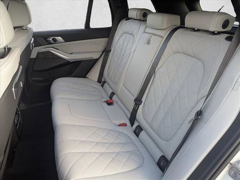 New 2026 BMW X5 xDrive40i w/ Climate Comfort Package image 16
