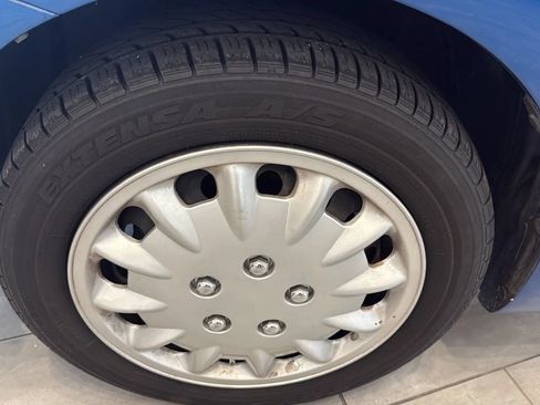 Used 2010 Toyota Yaris Sedan FWD image 37