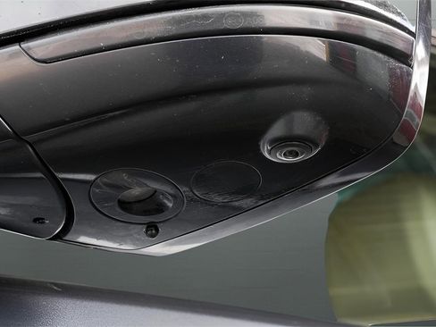 Used 2019 Land Rover Discovery Sport HSE image 14