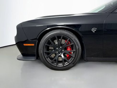 Used 2015 Dodge Challenger SRT Hellcat RWD image 30