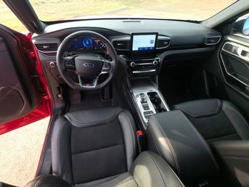 Used 2022 Ford Explorer ST w/ ST Street Pack image 18