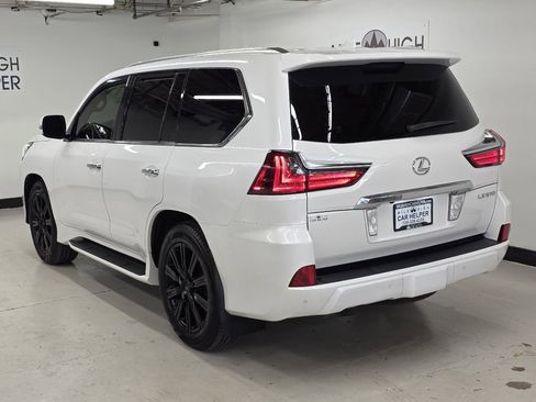 Used 2017 Lexus LX 570 4WD w/ Luxury Package image 11