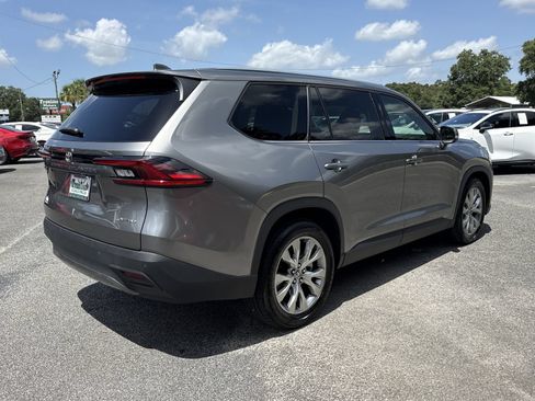 Used 2025 Toyota Grand Highlander FWD image 5