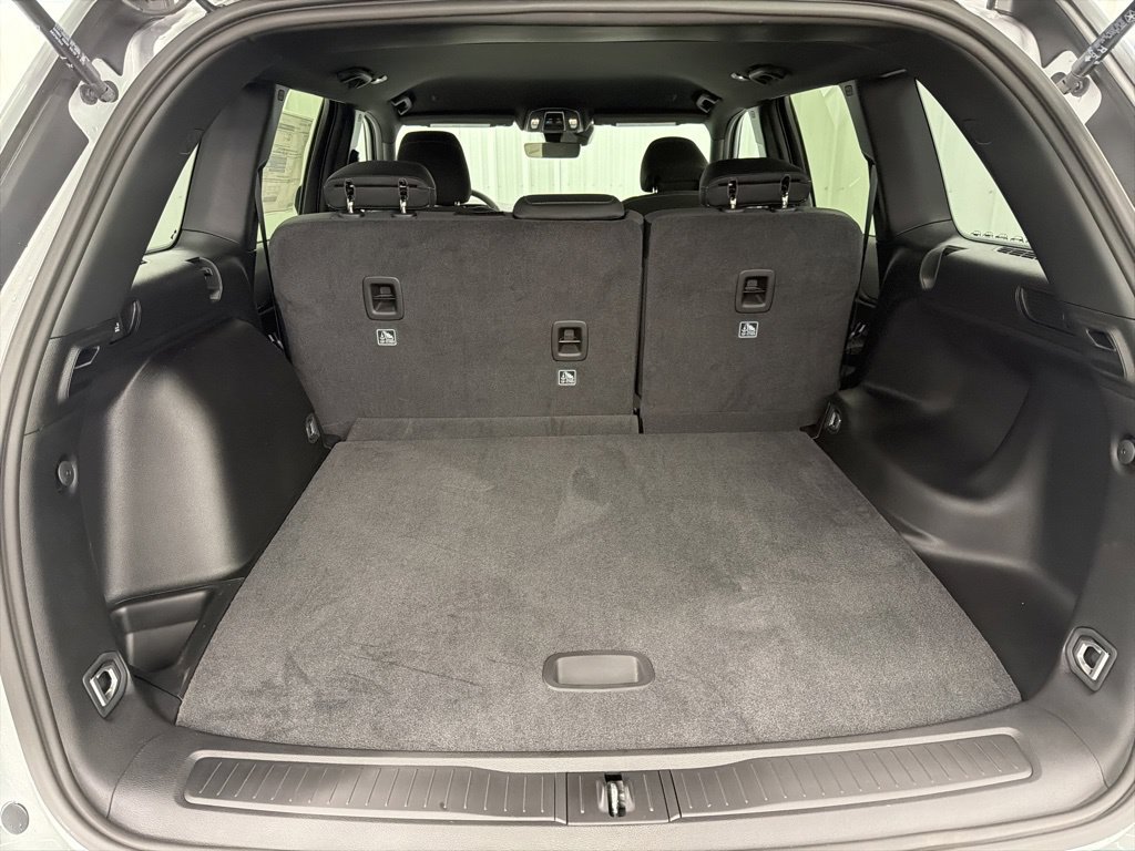 New 2026 Jeep Grand Cherokee Laredo RWD image 8