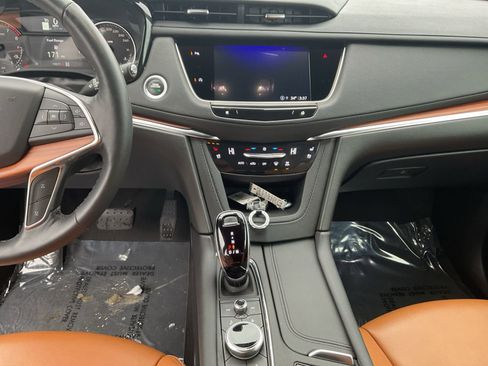Used 2024 Cadillac XT5 Premium Luxury w/ LPO, Floor Liner Package image 11