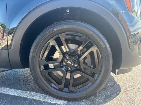 Used 2024 Kia Telluride SX Prestige X-Line AWD/4WD image 9