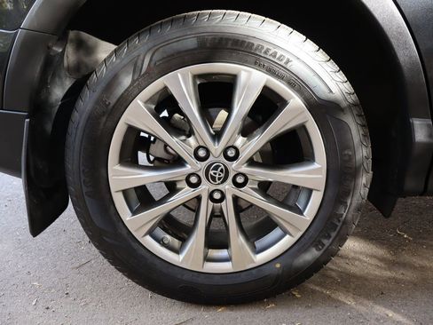 Used 2017 Toyota RAV4 Limited image 46