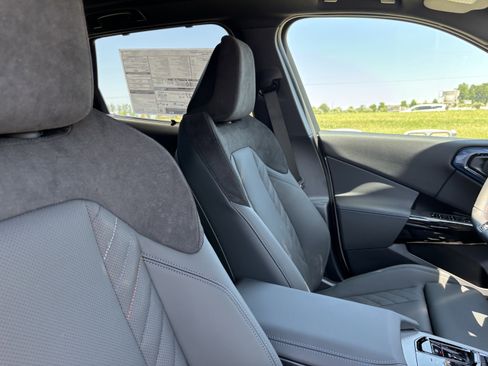 New 2025 BMW X3 M50 w/ Premium Package image 35