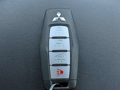 Used 2024 Mitsubishi Outlander SE Black Edition FWD image 32