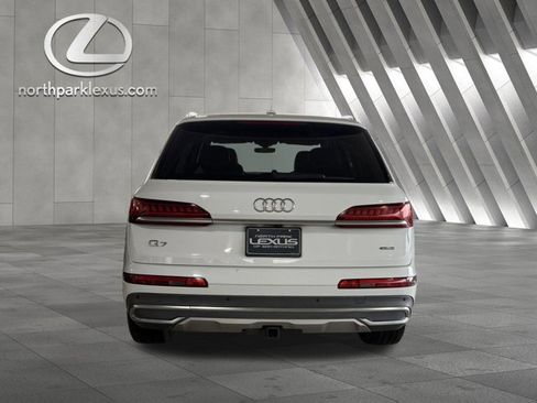 Used 2020 Audi Q7 3.0T Premium w/ Convenience Package AWD/4WD image 26