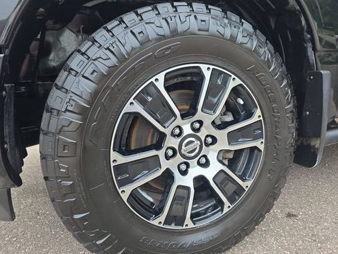 Certified 2022 Nissan Titan SV w/ SV Convenience Package AWD/4WD image 10