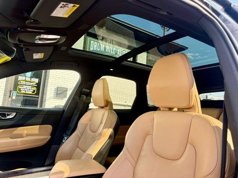 Used 2022 Volvo XC60 B5 Inscription w/ Climate Package AWD/4WD image 19