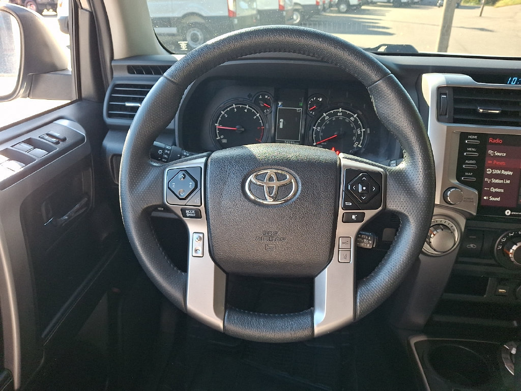 Used 2022 Toyota 4Runner SR5 AWD/4WD image 19