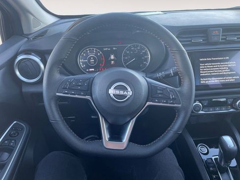 New 2025 Nissan Versa SR w/ Trunk Package image 17