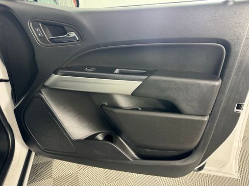 Used 2022 Chevrolet Colorado LT w/ Fleet Safety Package image 26