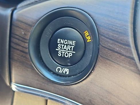 Used 2016 Jeep Grand Cherokee Overland image 28