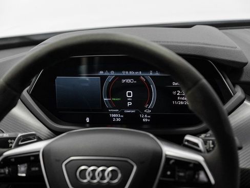 Used 2024 Audi e-tron GT Prestige image 25