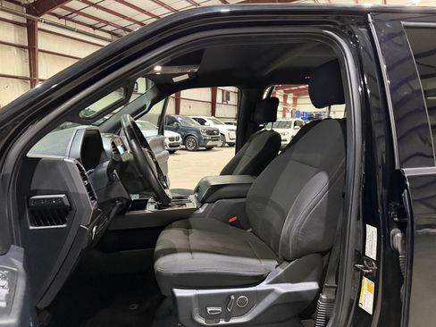 Used 2017 Ford F150 XLT w/ Equipment Group 302A Luxury AWD/4WD image 14