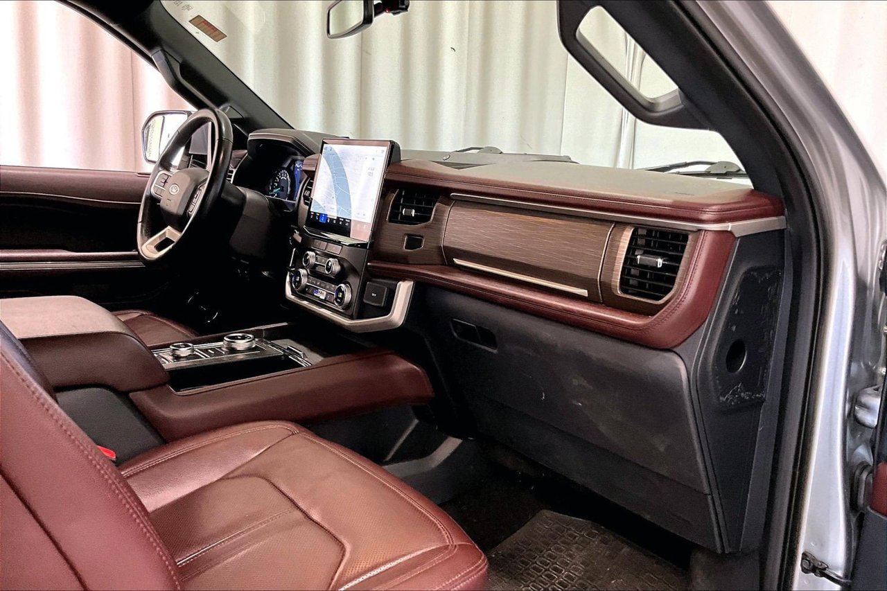 Used 2023 Ford Expedition Max Limited AWD/4WD image 28