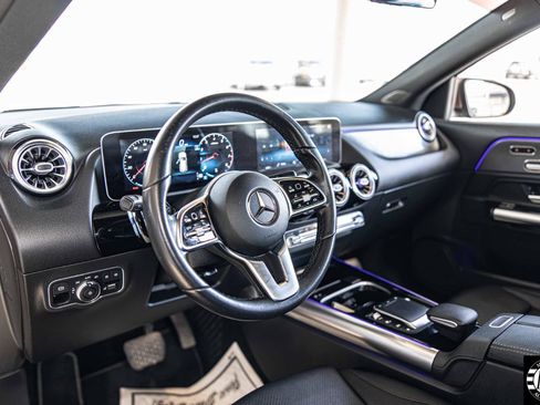 Used 2021 Mercedes-Benz GLA 250 w/ Premium Package image 19