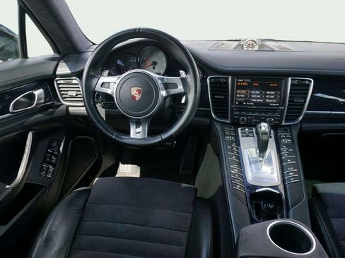 Used 2013 Porsche Panamera GTS AWD/4WD image 22