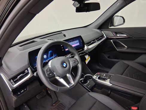 New 2026 BMW X1 xDrive28i w/ Technology Package AWD/4WD image 2