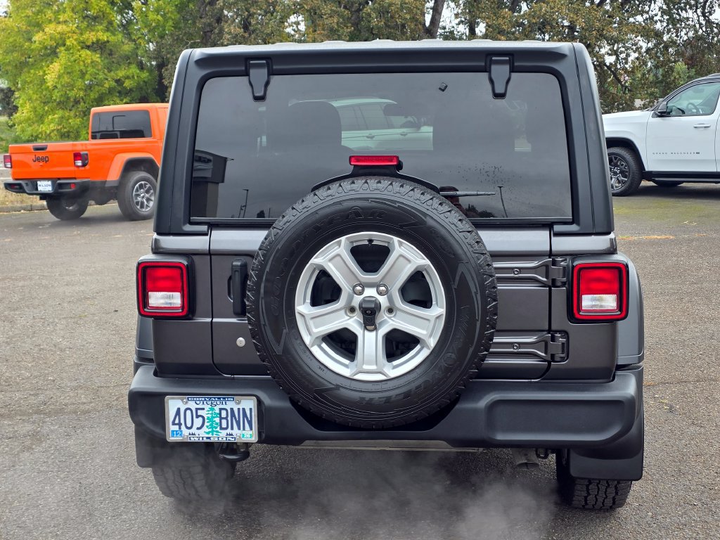 Used 2019 Jeep Wrangler Sport AWD/4WD image 8