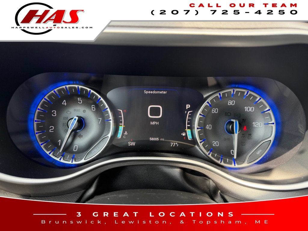 Used 2023 Chrysler Pacifica Touring-L FWD image 18