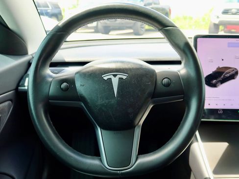 Used 2018 Tesla Model 3 Long Range AWD/4WD image 9
