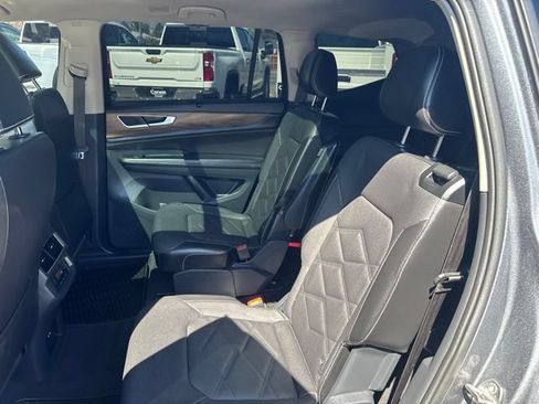 Used 2024 Volkswagen Atlas SE FWD image 24