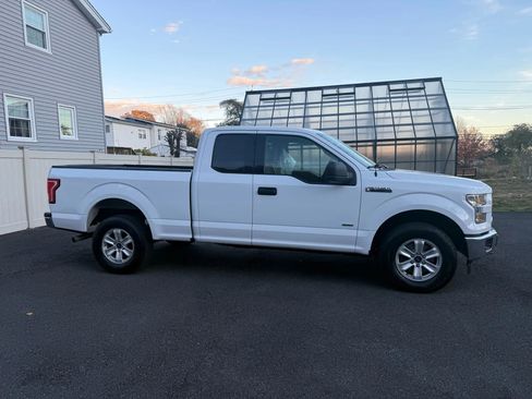 Used 2017 Ford F150 XLT w/ Trailer Tow Package image 12