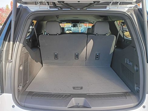 New 2026 Chevrolet Suburban LT w/ Comfort Package image 24