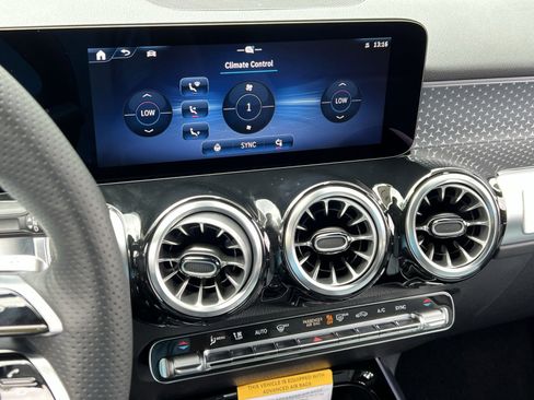 New 2026 Mercedes-Benz GLB 250 4MATIC image 19