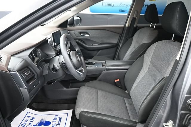 Used 2023 Nissan Rogue SV FWD image 11