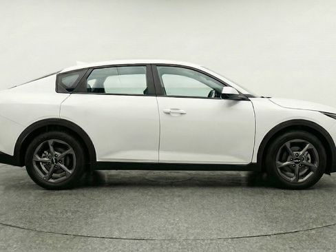 Used 2025 Kia K4 FWD image 11