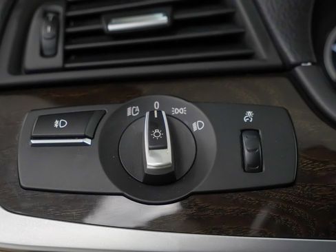 Used 2015 BMW 528i xDrive Sedan image 23