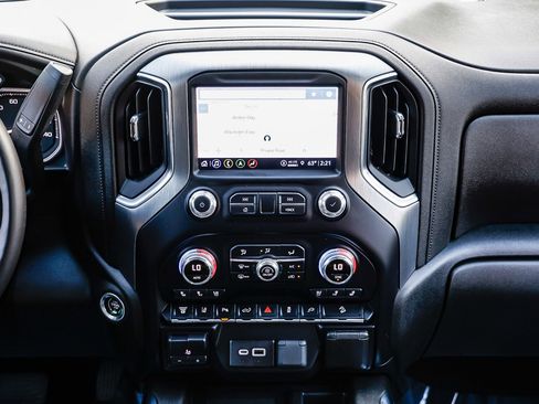 Used 2022 GMC Sierra 2500 Denali image 14