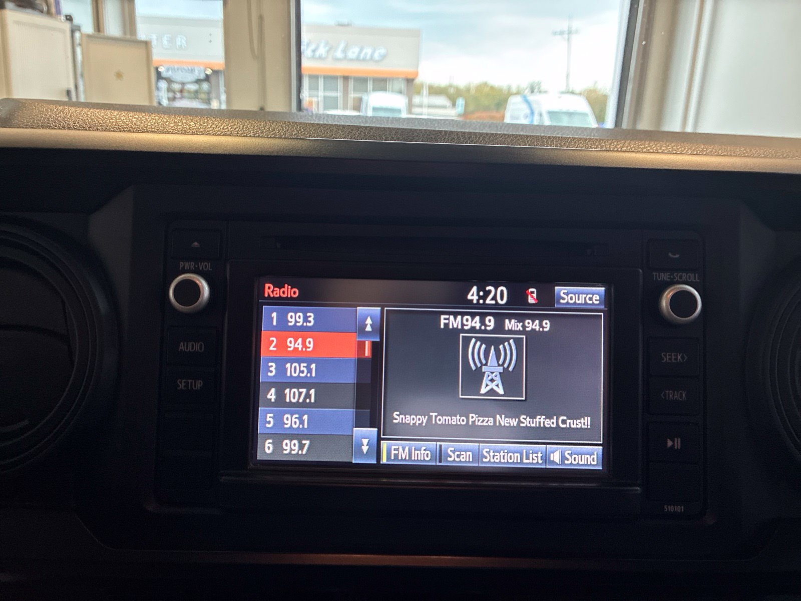 Used 2018 Toyota Tacoma SR w/ SR Convenience Package AWD/4WD image 23