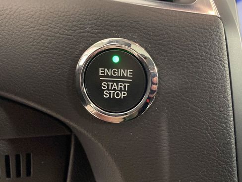 Used 2024 Ford Edge Titanium AWD/4WD image 10