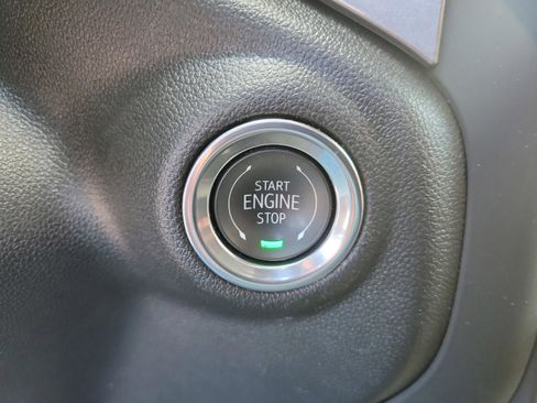 Used 2025 Chevrolet Silverado 2500 Custom w/ Custom Convenience Package image 26